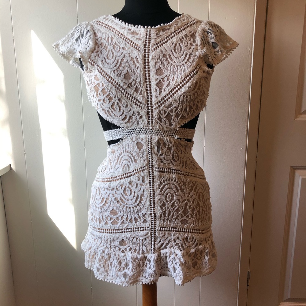 A World Away backless lace dress small